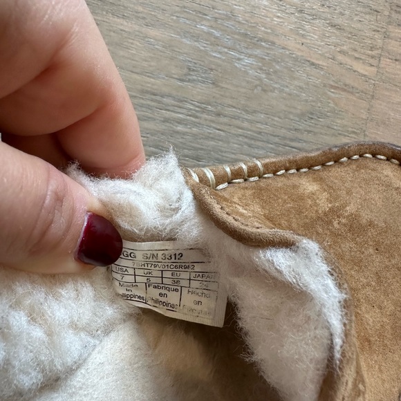 Ugg Slippers - Picture 5 of 5